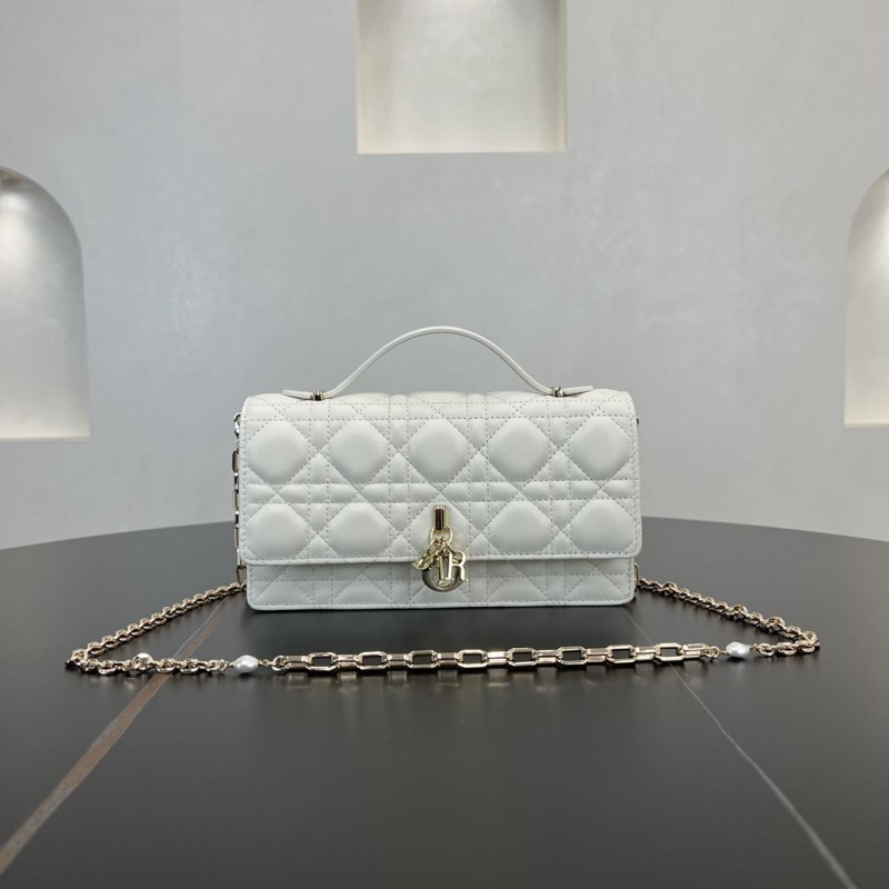 D*or top handle bags